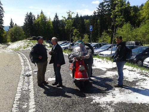 Rast und Stärkung unterwegs – Vatertagswanderung 2012